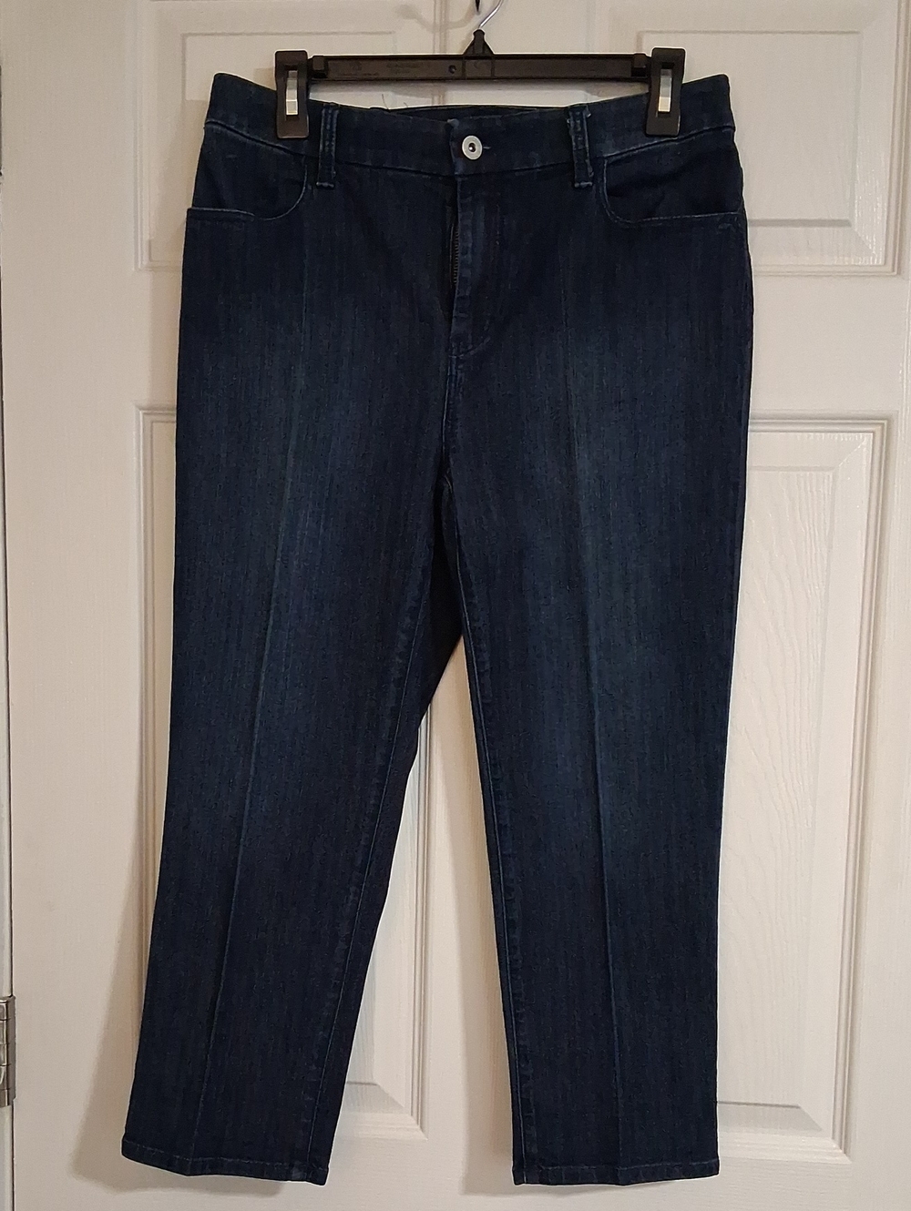 Chico's Dark Wash Women’s Capri Jeans - Classic Straight Leg